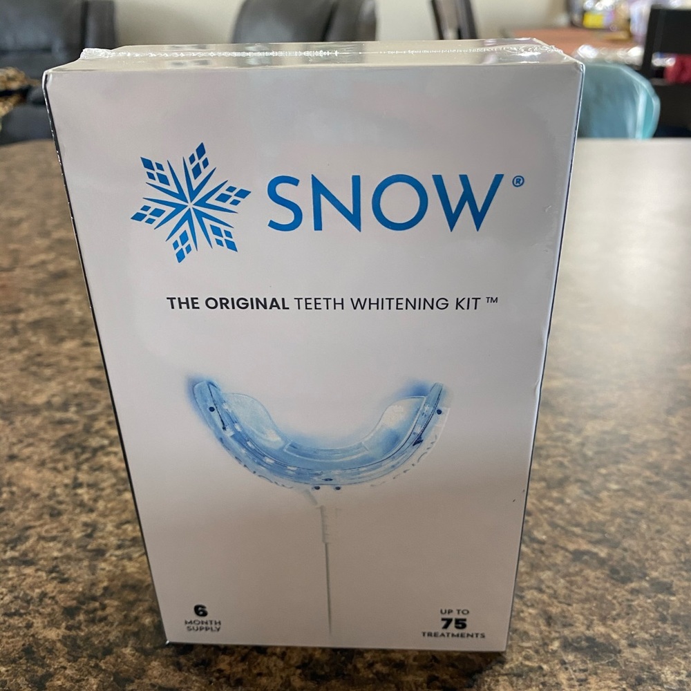 Snow teeth whitening kit